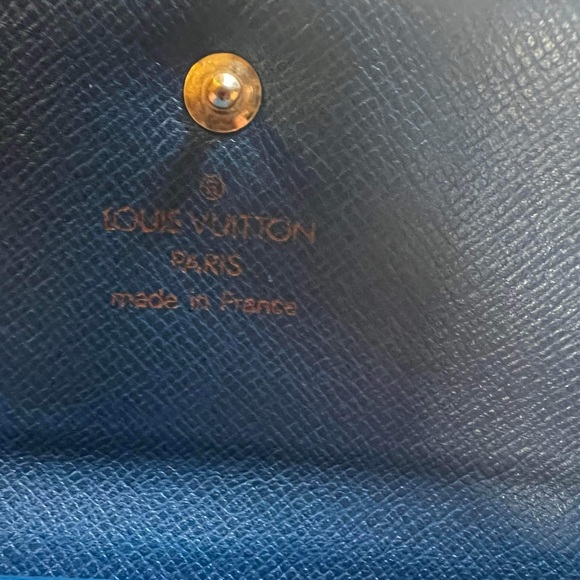 Authentic Louis Vuitton Blue Epi Wallet (Preloved) - Picture 2 of 5